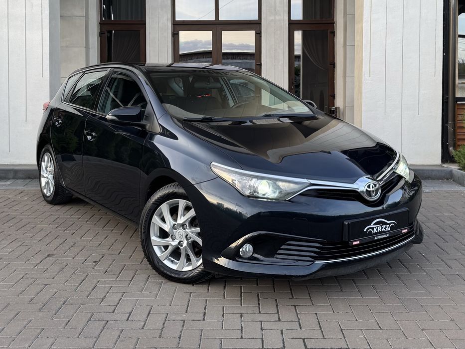 Toyoya Auris 1.6 D-4D Executive 2016 Facelift  Accept variante