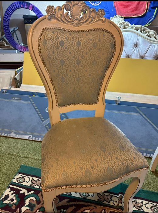 Стулья для гостинной