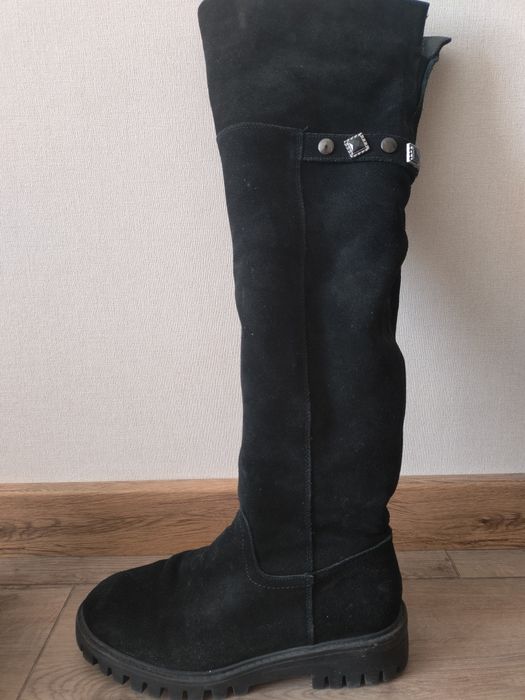 Продам зимние сапоги