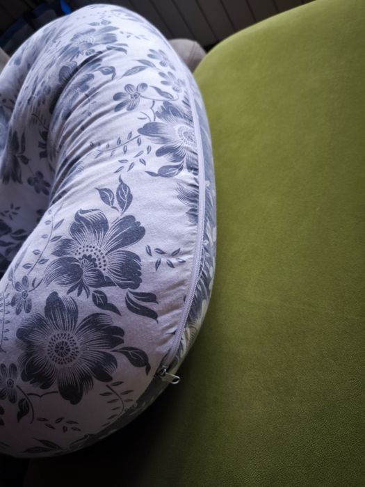 Възглавница за тандемно хранене на близнаци