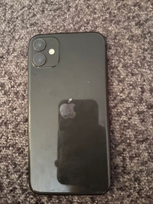 Продам Айфон 11 64 gb черный