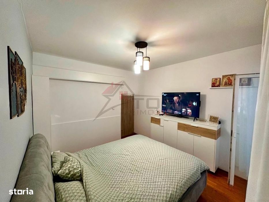 Apartament de vanzare 3 camere  boxă  loc de parcare - Valea Lupu