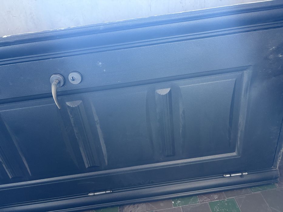 СРОЧНО Входная дверь б/у