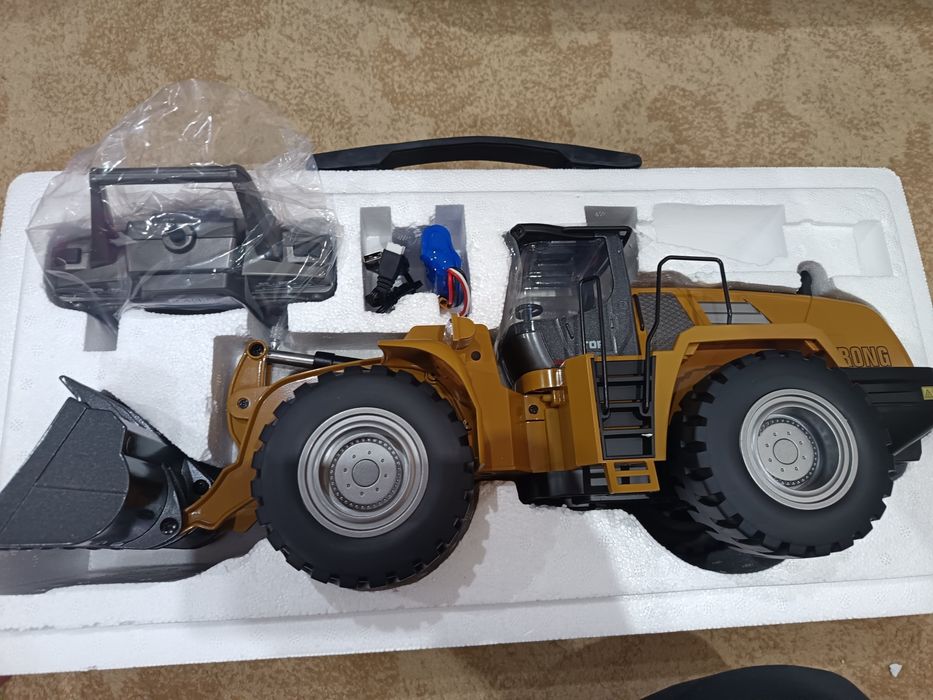 спец техника погрузчик профисаналный