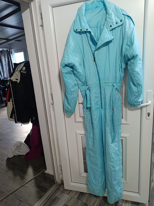 Combinezoane ski ,geci pantaloni la preturi mici