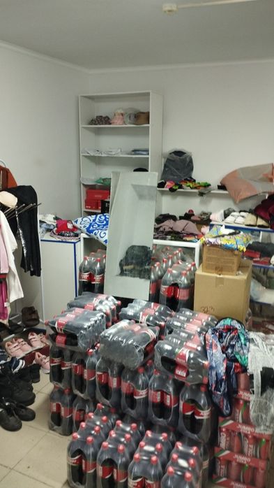 Срочно продам два магазина и квартиру