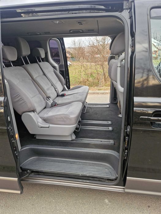 Hyundai H1 / Starex / Grand Starex, de persoane / locuri, 2013, Clima fata / spate, 170 Tkm,