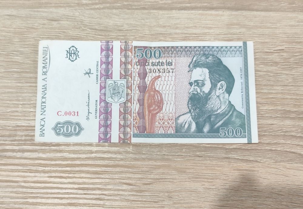 de vânzare , diverse bancnote.
