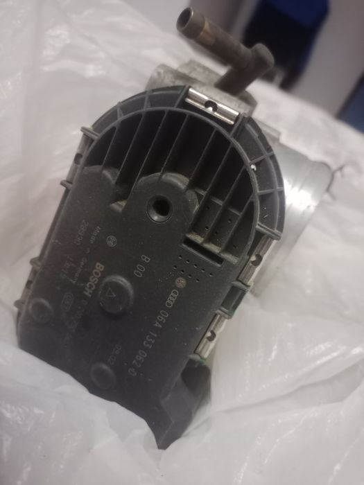 Продам дроссельную заслонку