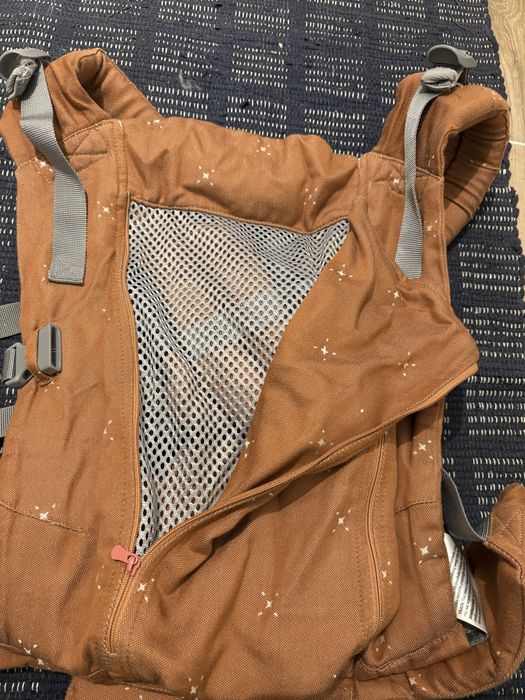 Love carry реголируема, ергономична раница