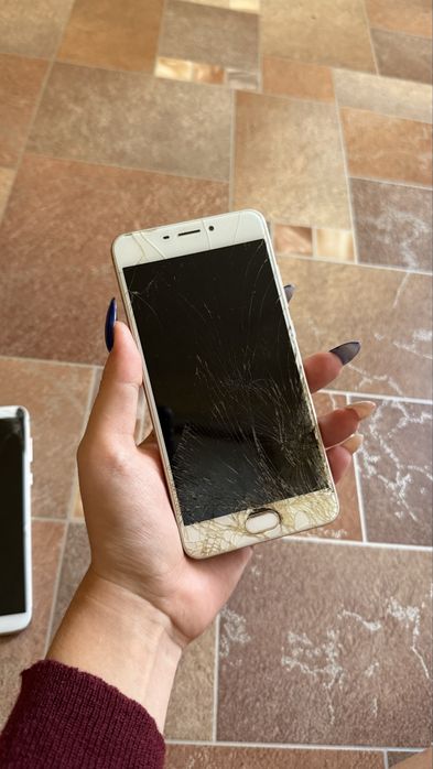 продам телефоны на запчасти