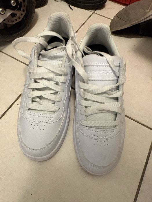 Pantofi Heelys albi, noi