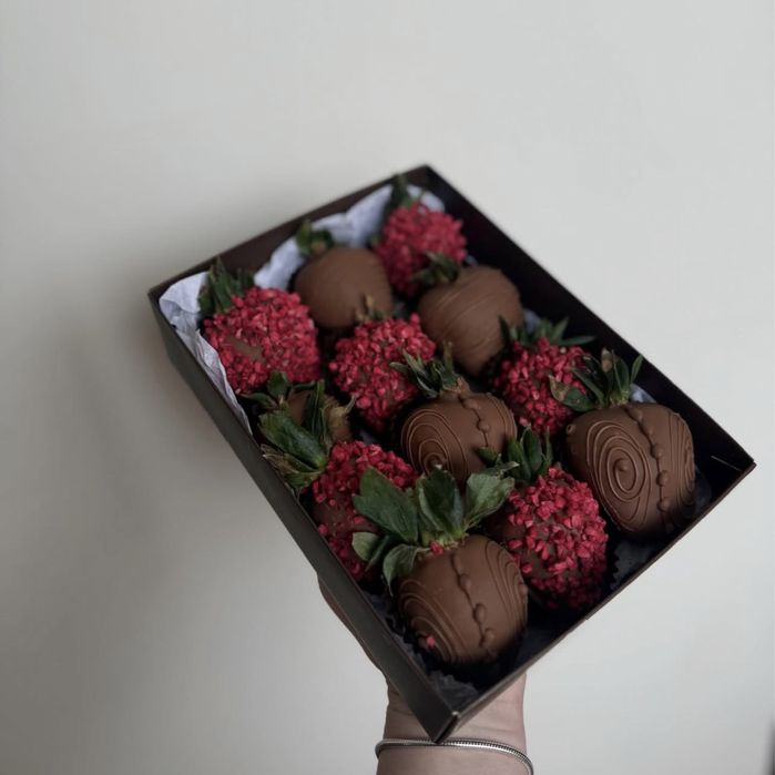 Клубники в шоколаде