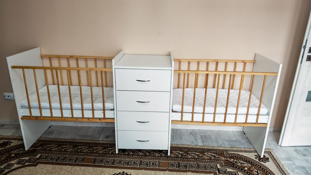 Vând pătuț gemeni