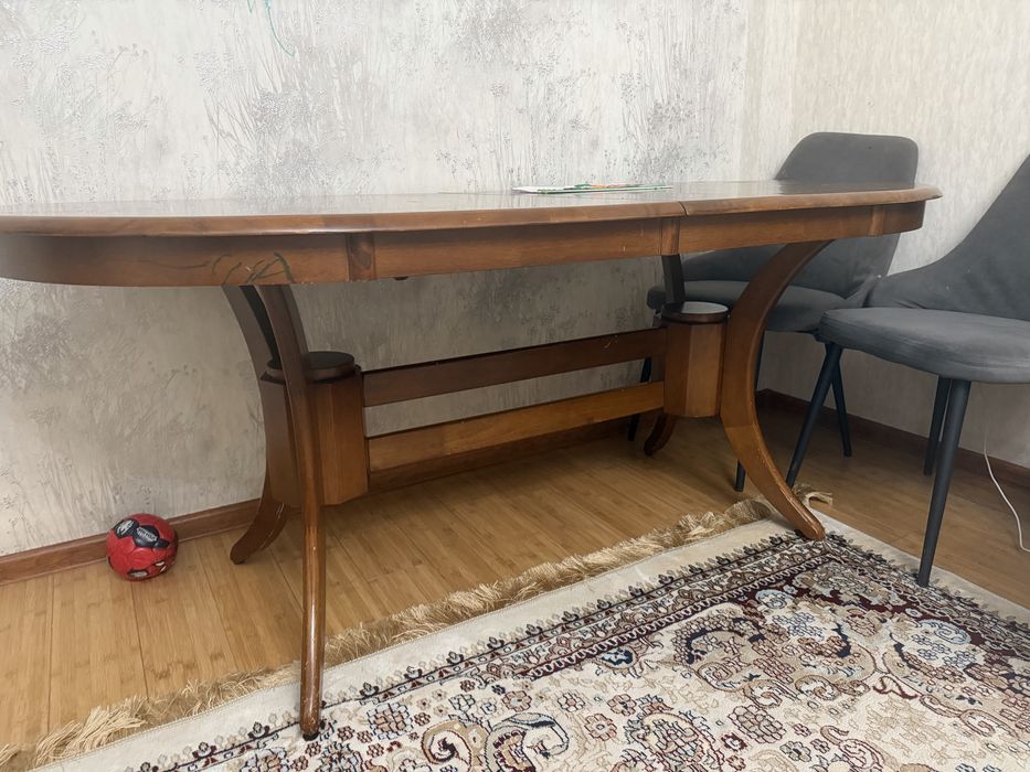Продается стол в отличном состоянии