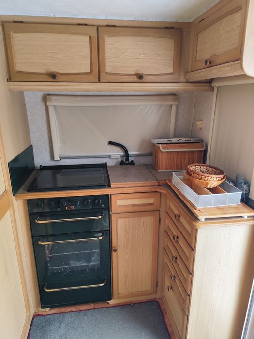 Vând sau schimb Rulotă