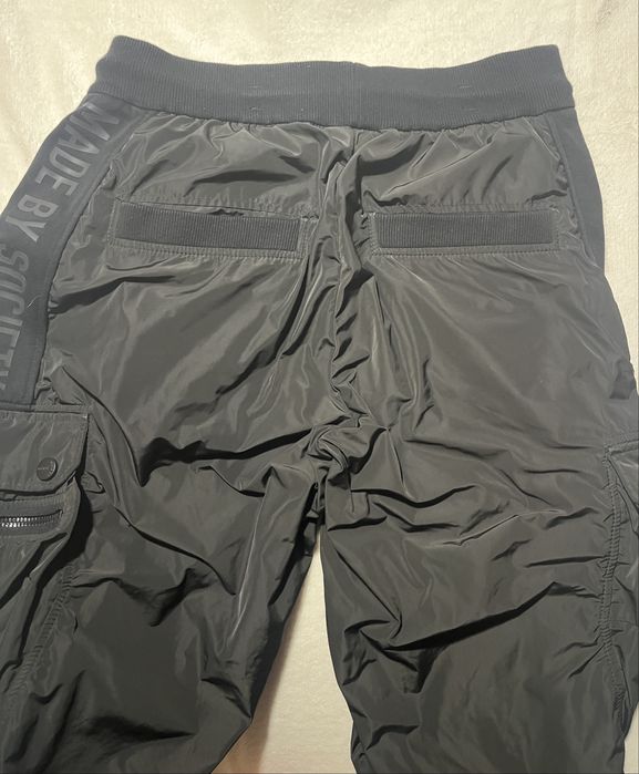 Pantaloni Made By Society