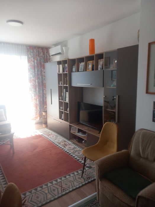 De inchiriat apartament cu 2 camere in bloc nou