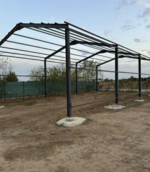 Vand o structura metalică nouă 25x12x4 300 m³ ,o vând pentru  sudată î
