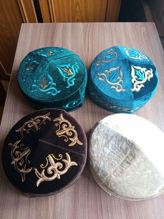 Тақиялар бар жаңа