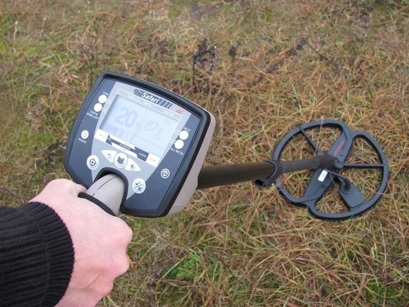 Металлоискатель Minelab Safari