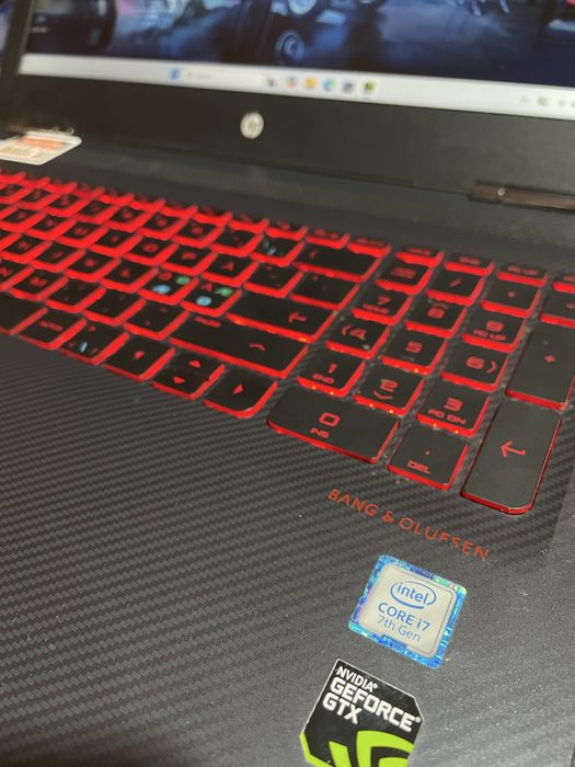 Laptop Gaming HP Omen 15,  i7-7700Hq, 4gb video, 16gb ram, ssd