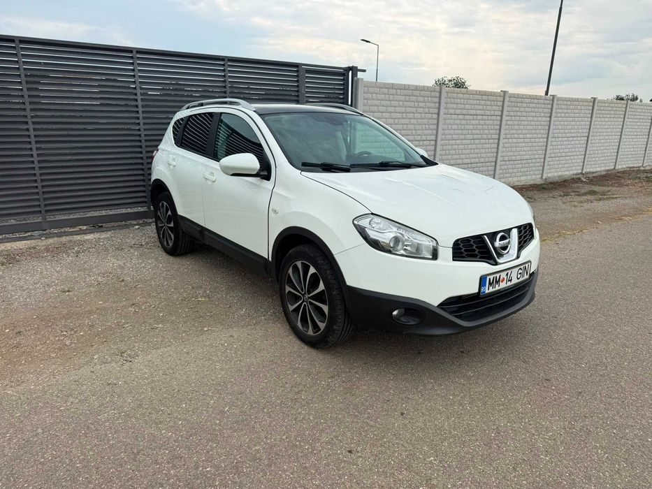 Nissan Qashqai an 2011 usor avariat