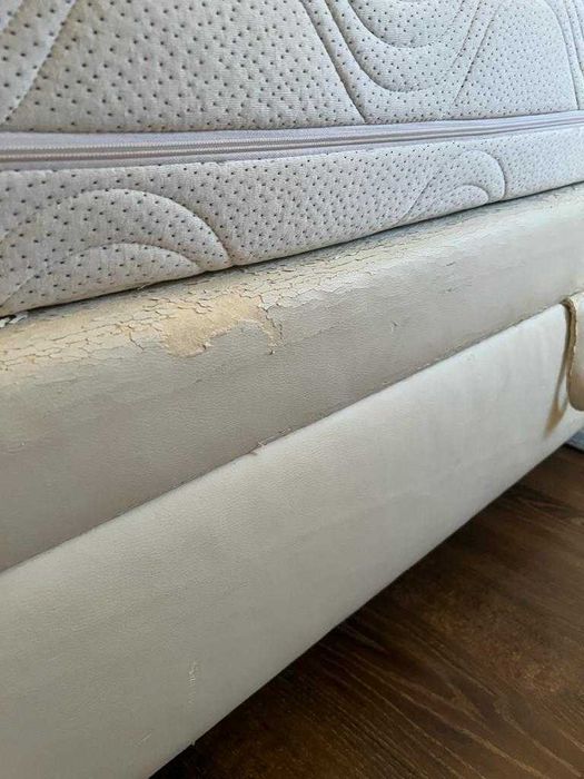 кровать для спальни