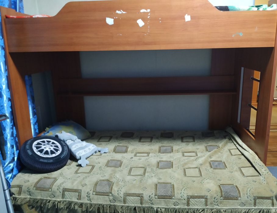 Двухъярусная кровать-диван