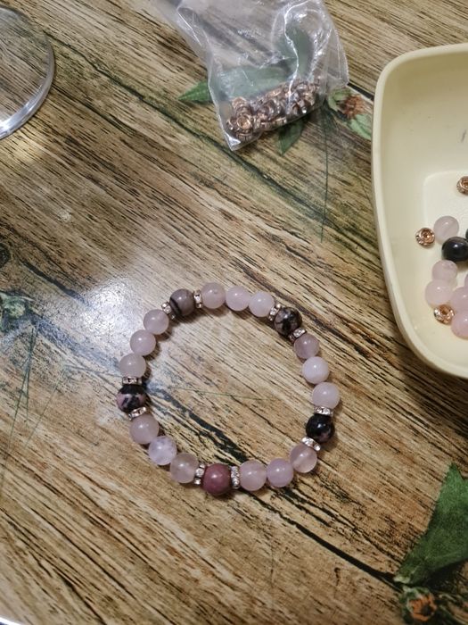 Гривна естествени Камъни Женска сила