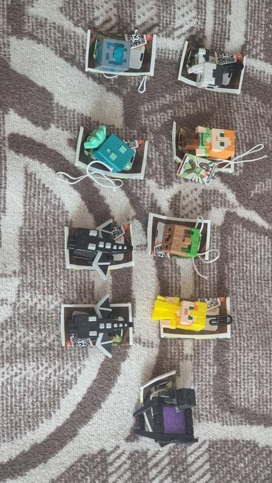 Обменяю/продам фигурки kinder joy minecraft