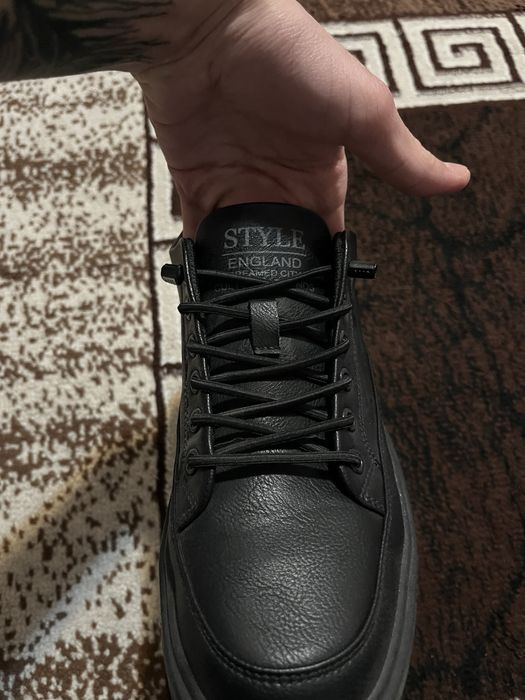 Продаём Обувь. Кеды. Две пары