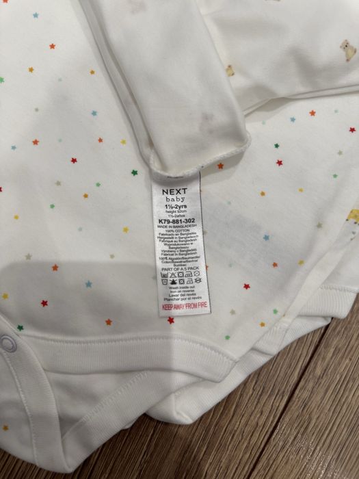 Продам осеннюю куртку для девочки