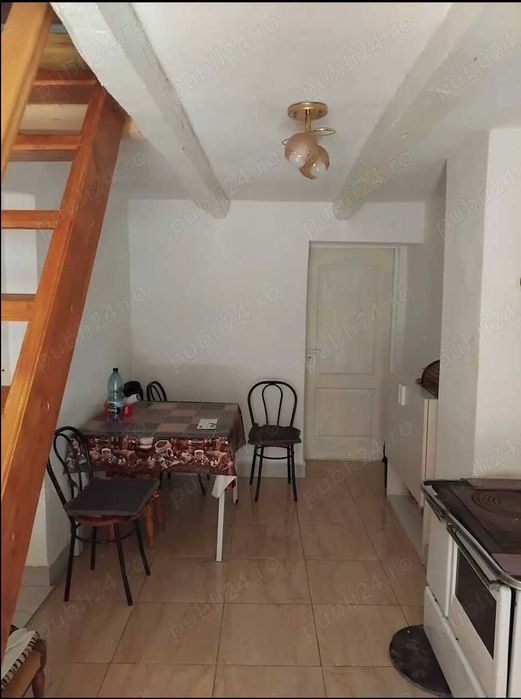 Casă de locuit cu mansardă + teren - Buteni, jud. Arad