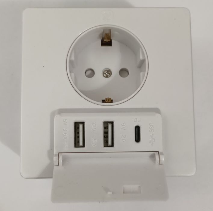 Продам USB-розетки новые( Германия).3 вида. .