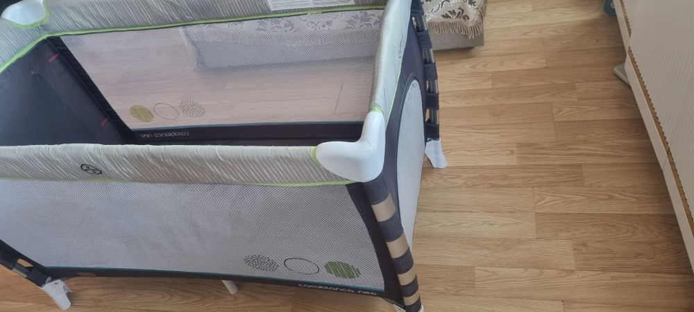 Детская кроватка - манежка