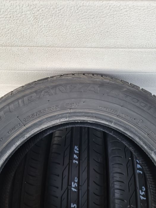 Летни гуми 4 броя BRIDGETONE Turanza T001 185 65 R15 дот 3417