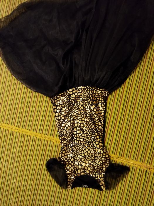 Продам вечерние платья