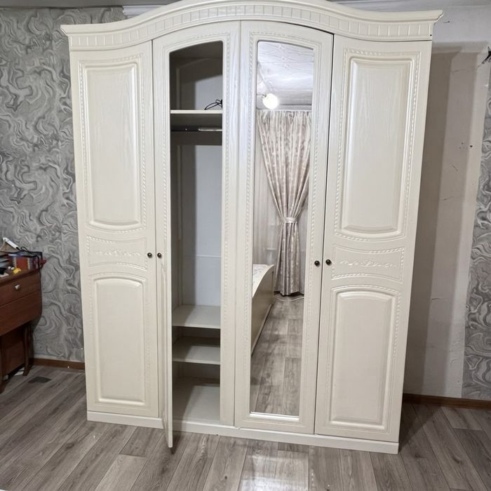 Продам шкаф и кровать без матрасса