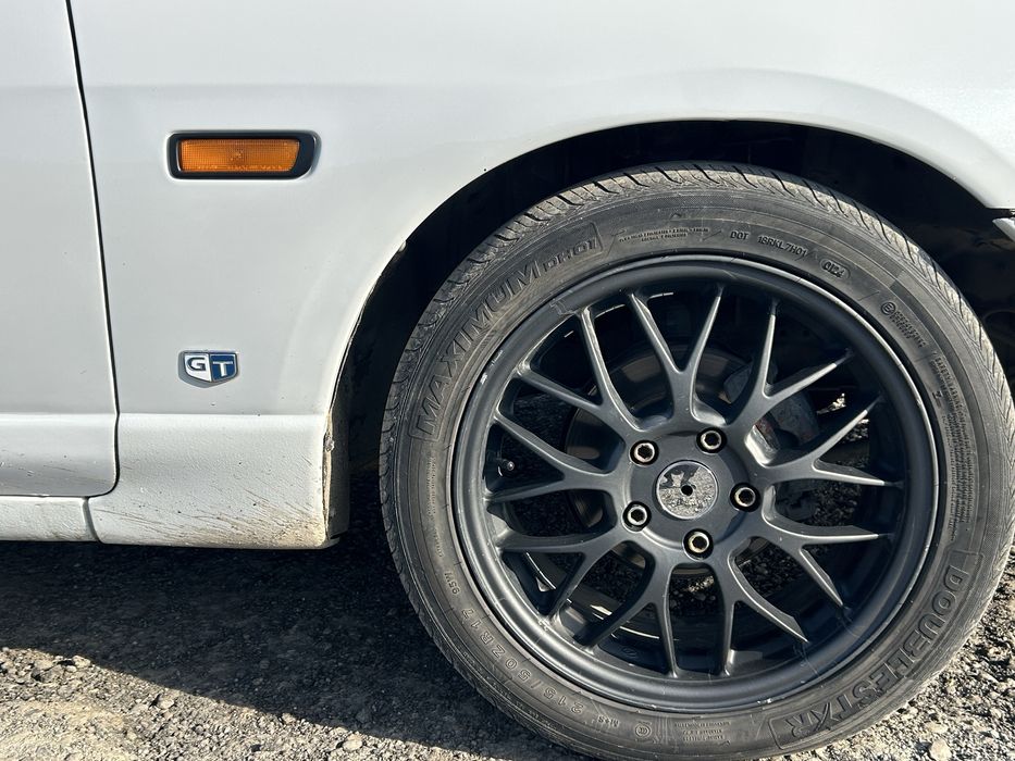 Nissan Skyline R33 седан