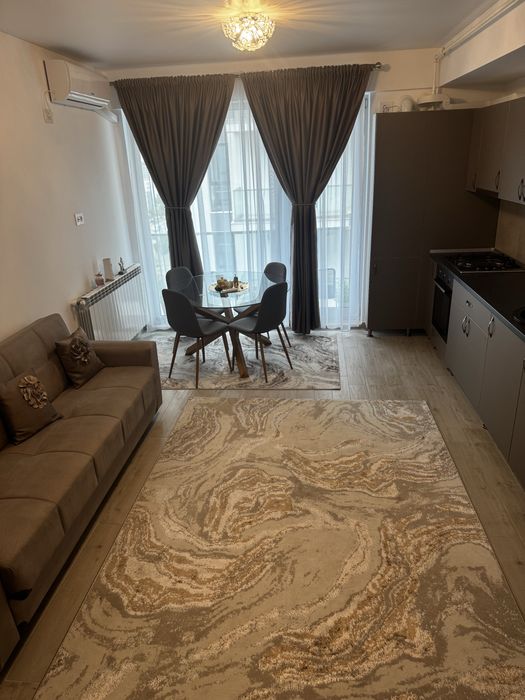 Inchiriez apartament