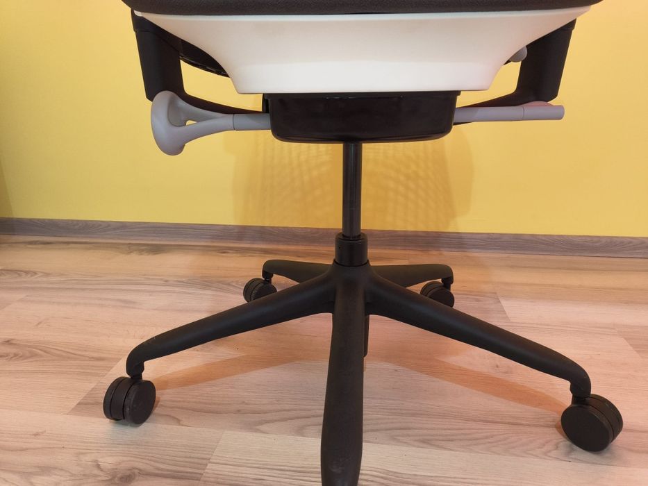 Vând scaun birou Sayl Herman Miller