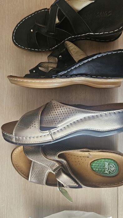 Продам шлепанцы женские