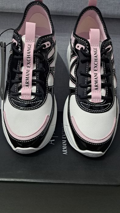 Чисто нови маратонки Armani Exchange