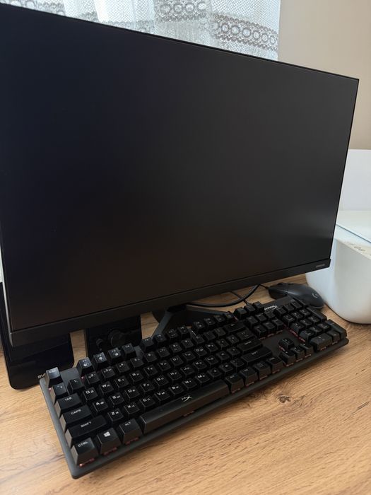 Компьютер ПК клавиатура HyperX мышь Logitech