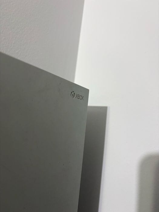 X box one s 500gb s 2 igri