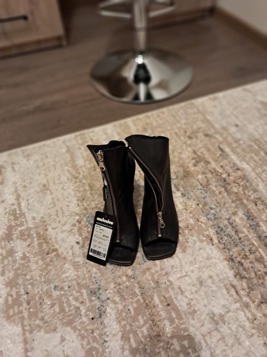Botine nr 37 noi cu eticheta trnit prin olx