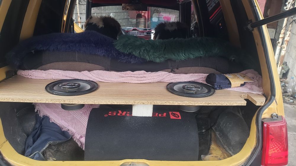 Сотилади Тико 11