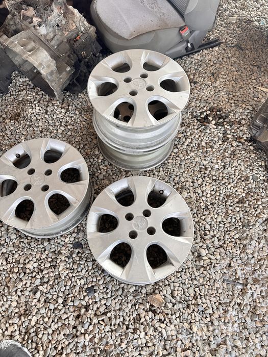 Hyundai i20 диск литой R15