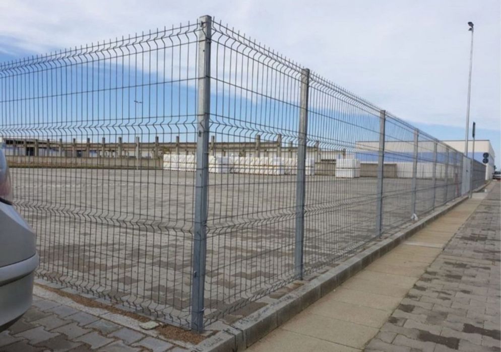 Împrejmuiri terenuri garduri Menționez ca ne deplasam ori unde în Româ